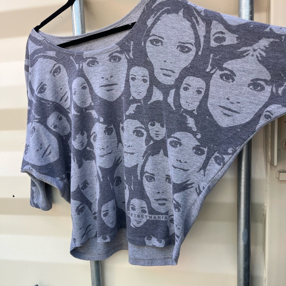 Betsey Johnson Vintage Face Collage Graphic Top - Picture 3 of 5
